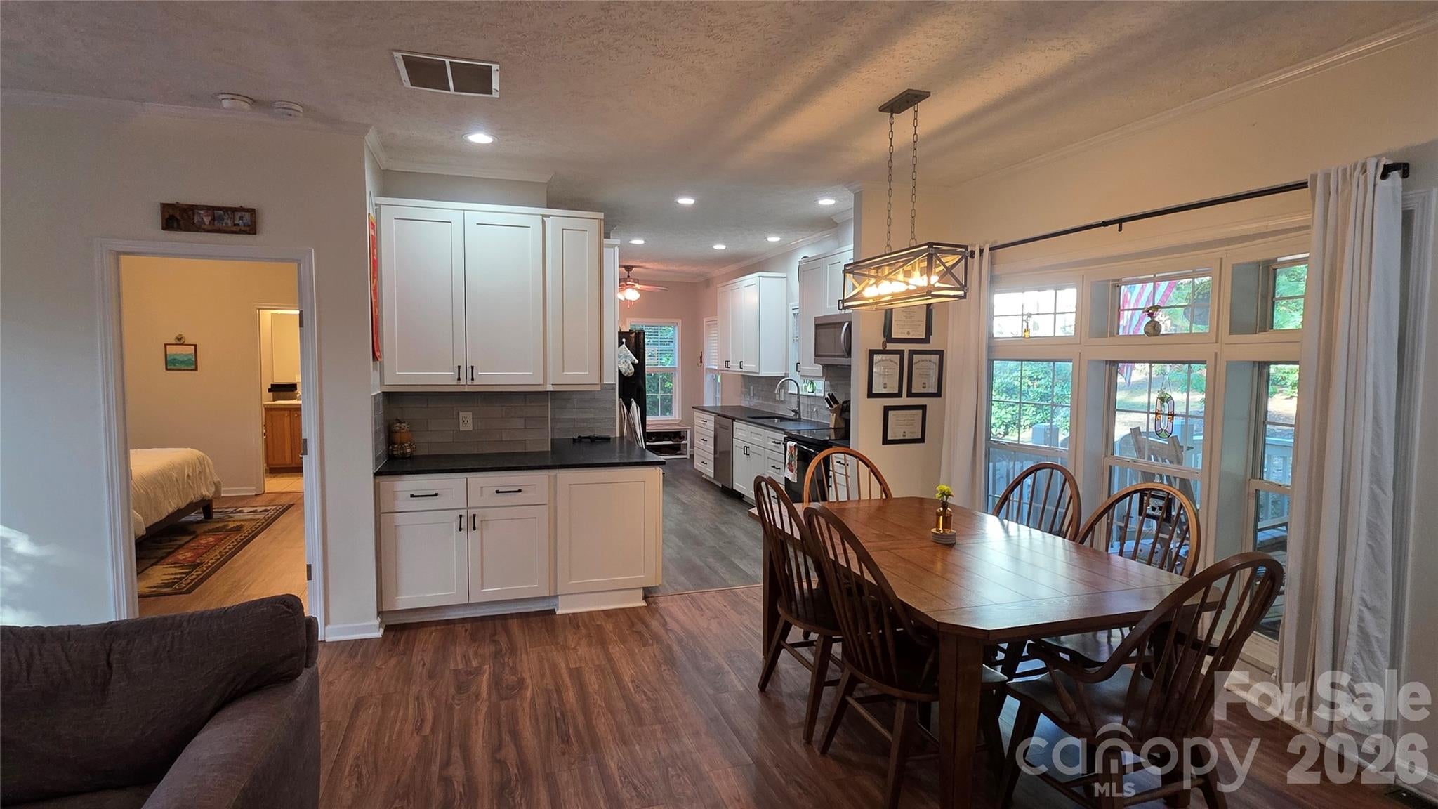 52 Enochs Way Way 17