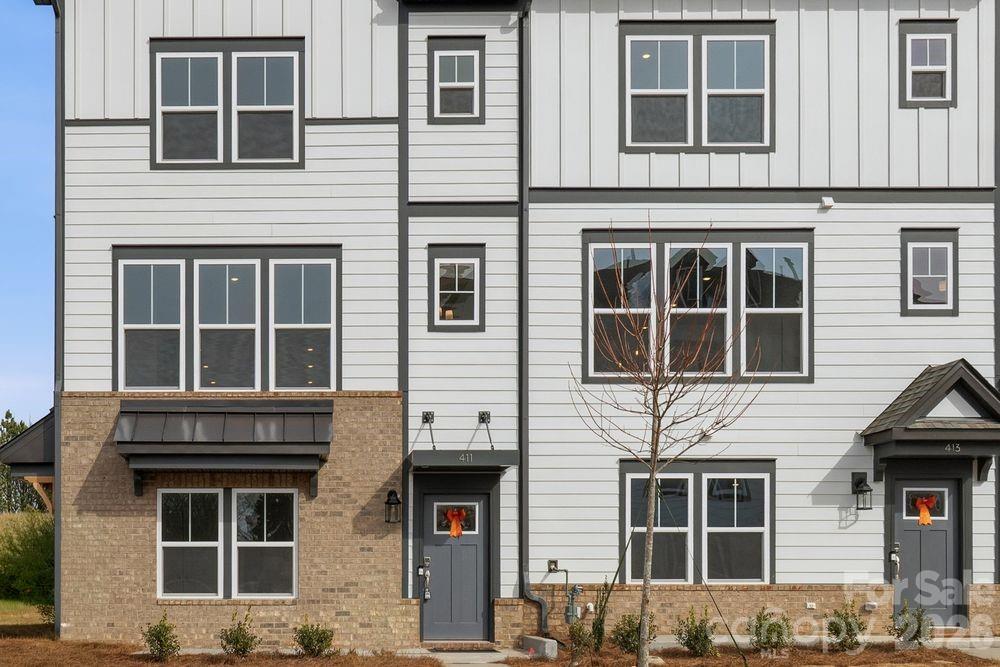 411 Silver Star Boulevard