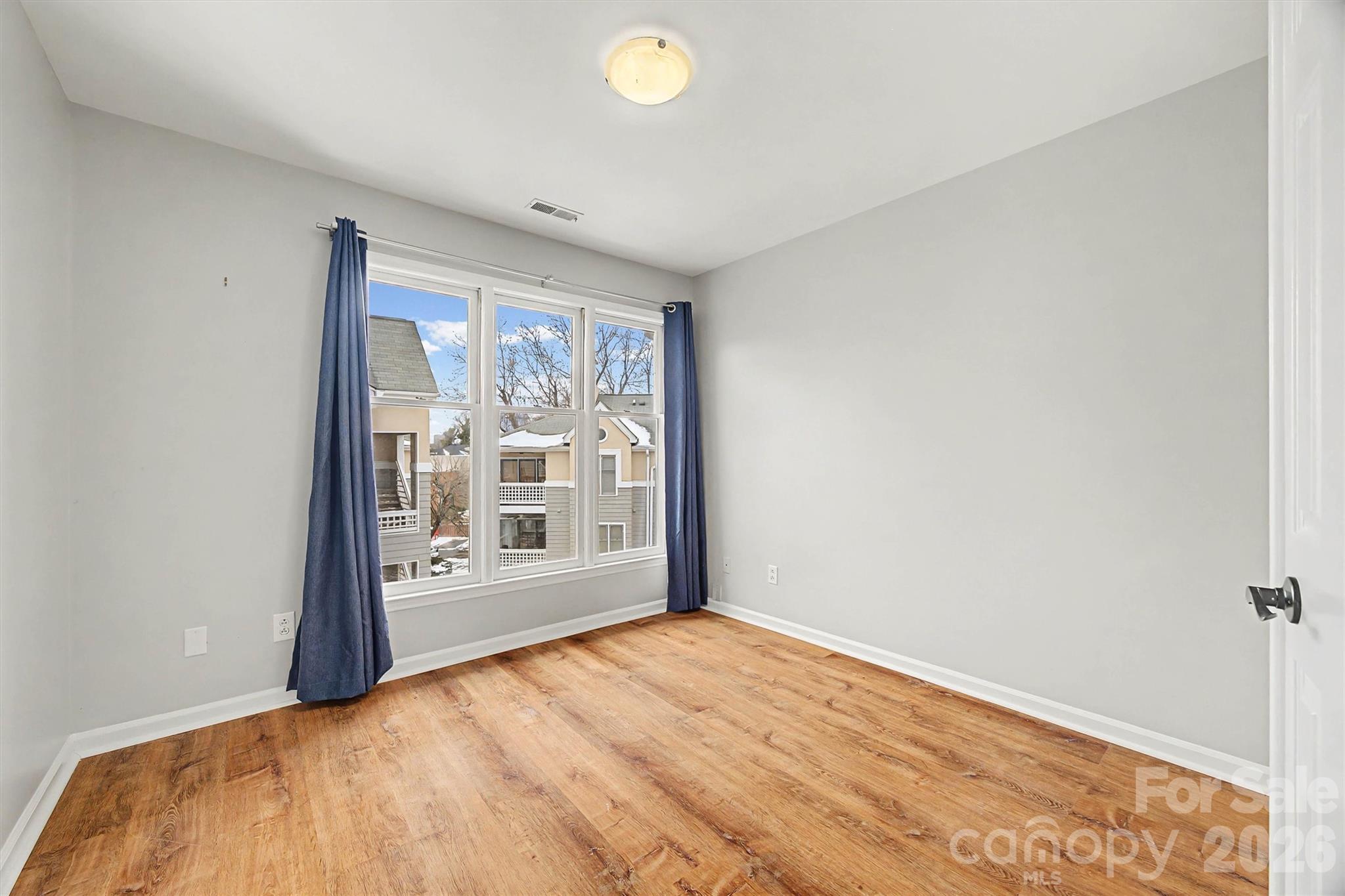 Queens Station - Residential