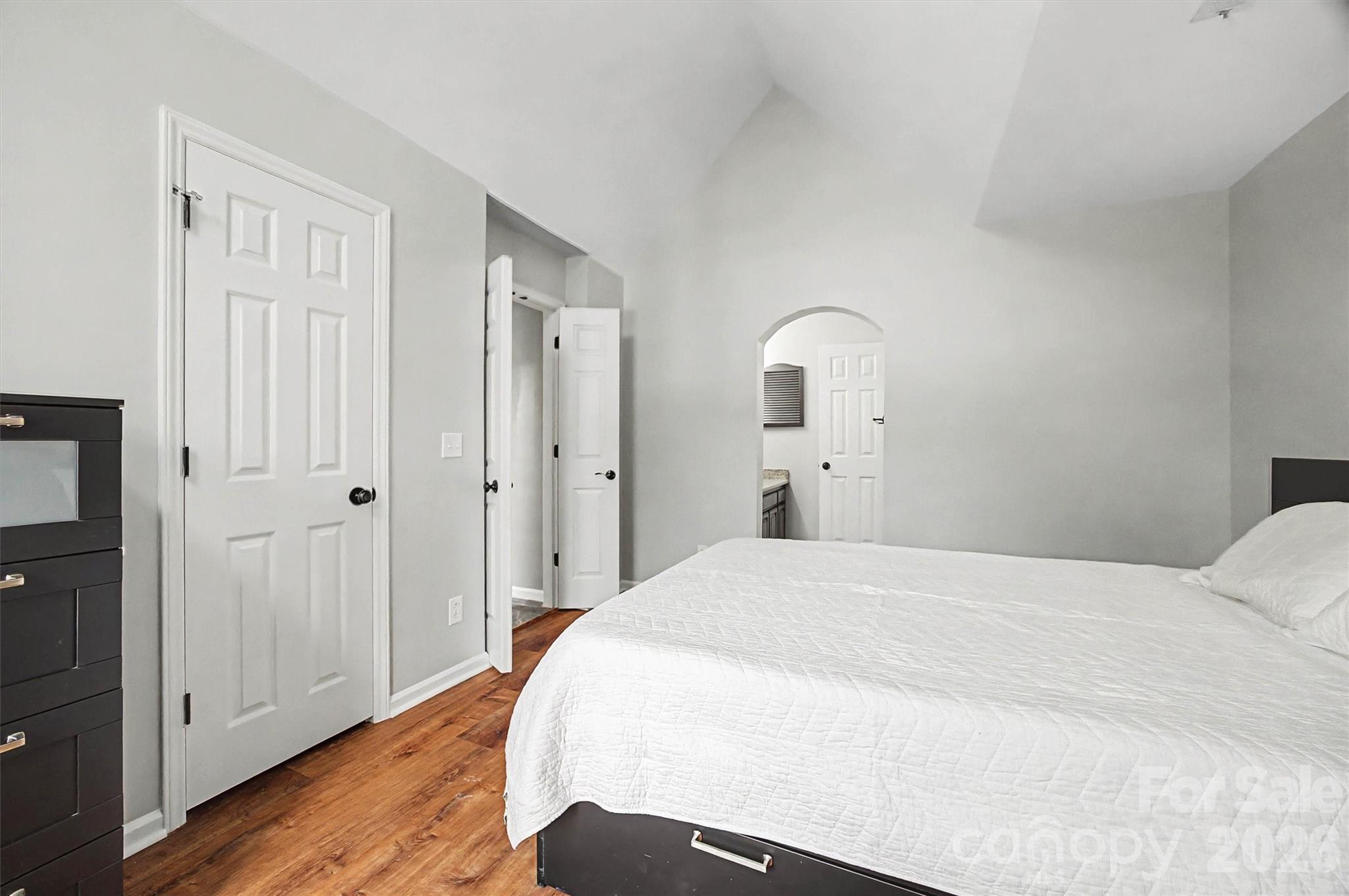 Queens Station - Residential