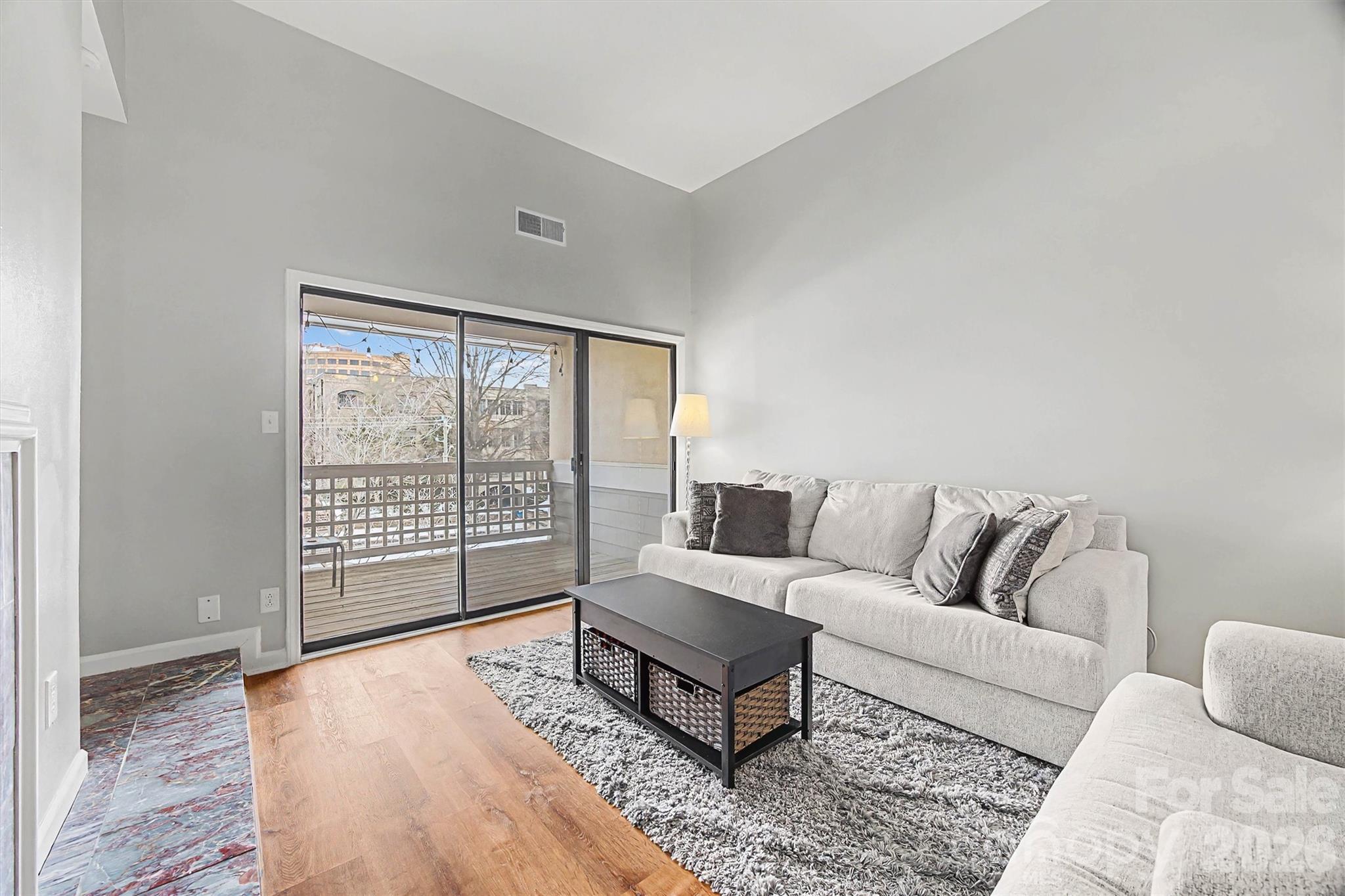 Queens Station - Residential