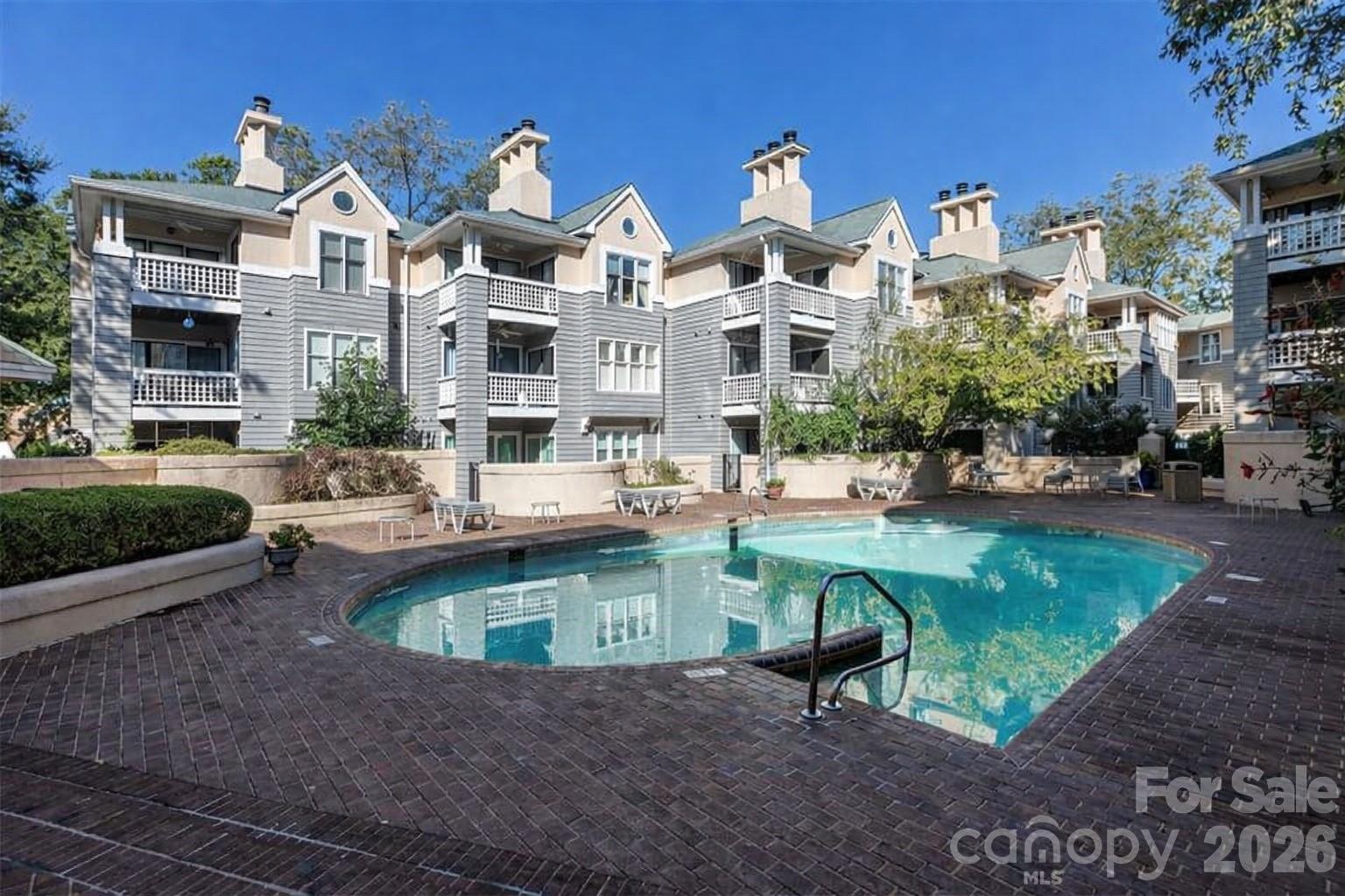 Queens Station - Residential