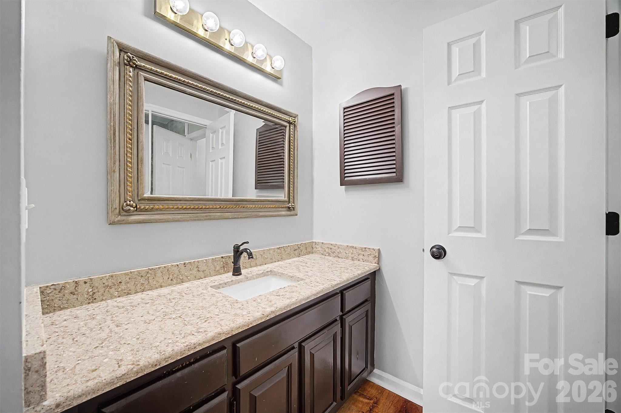 Queens Station - Residential