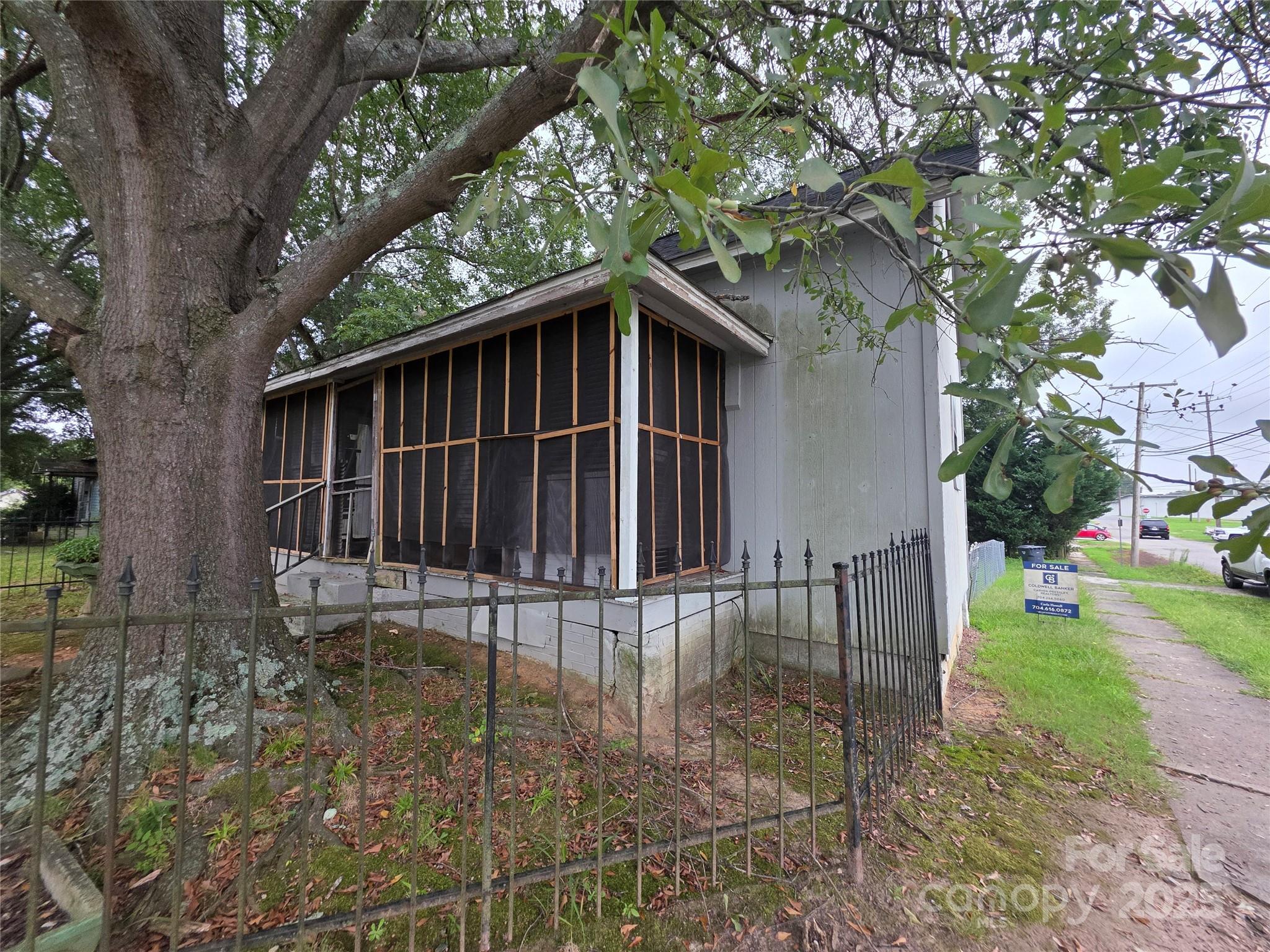 401 E Trade Street