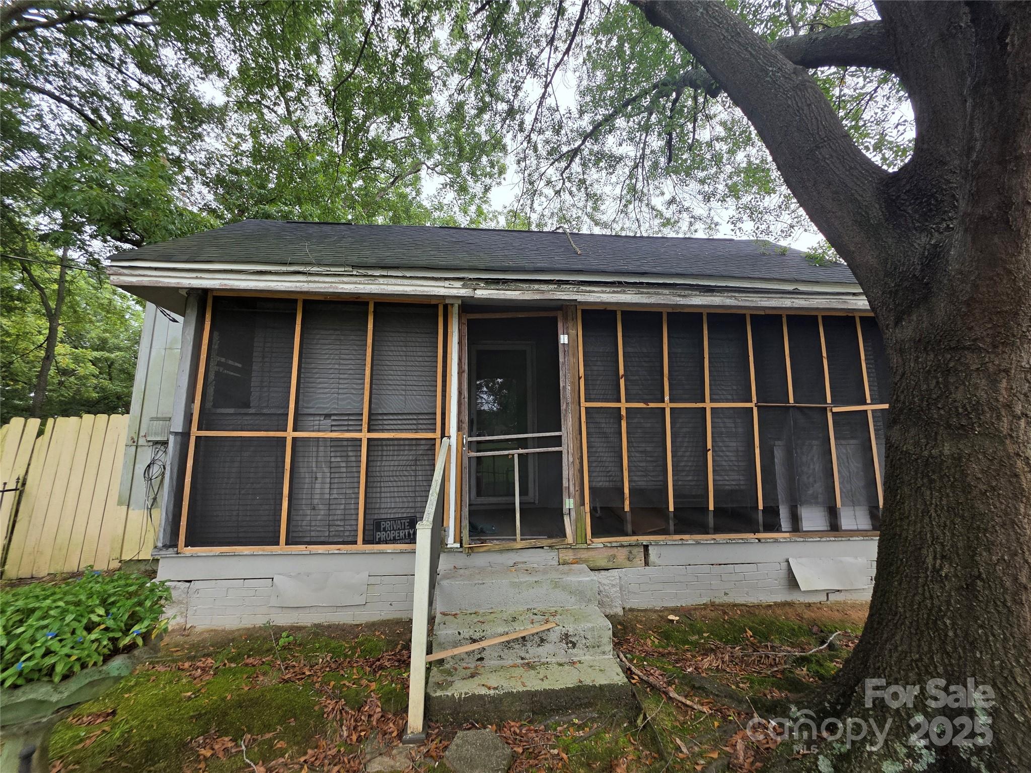 401 E Trade Street