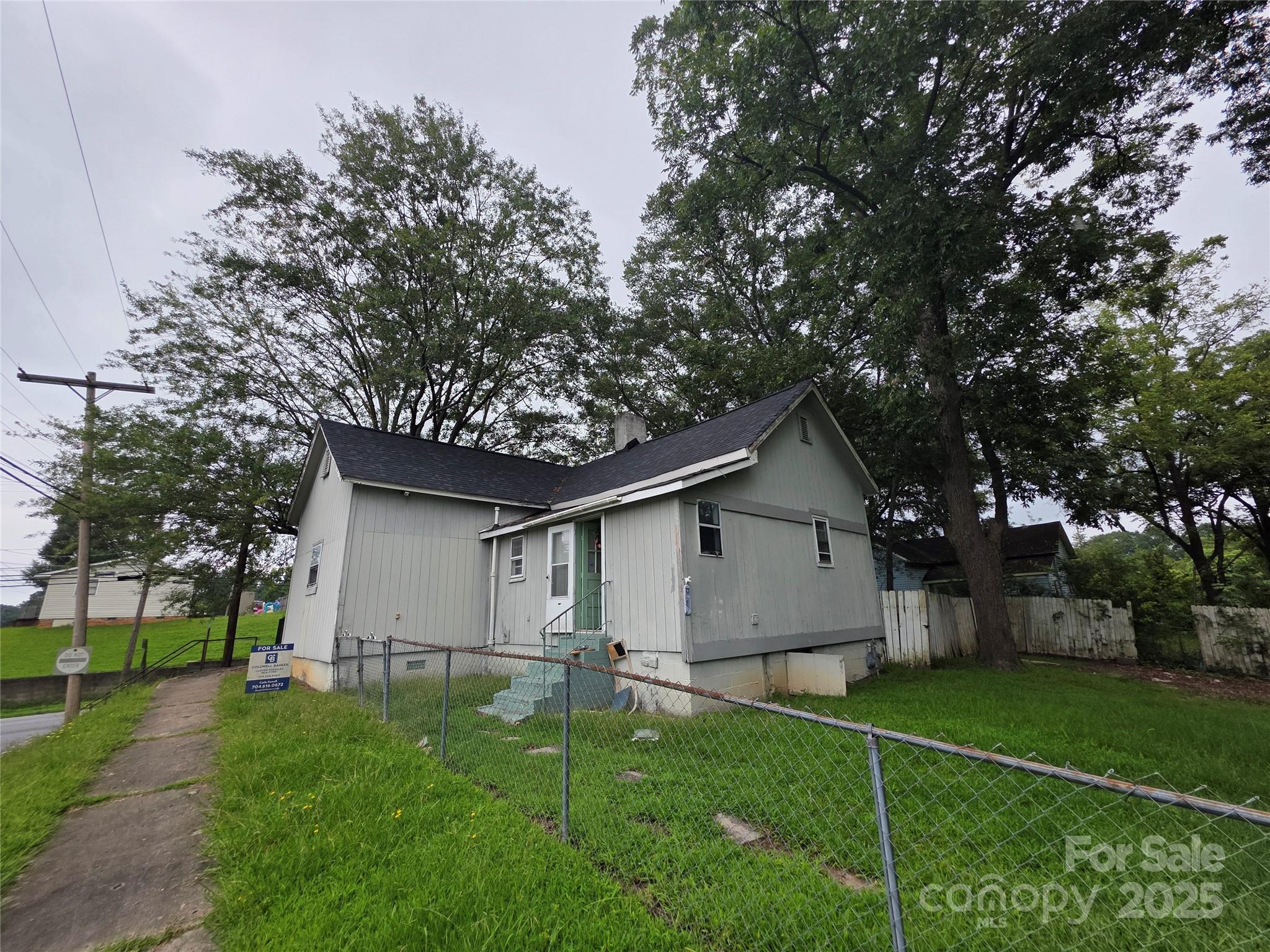 401 E Trade Street