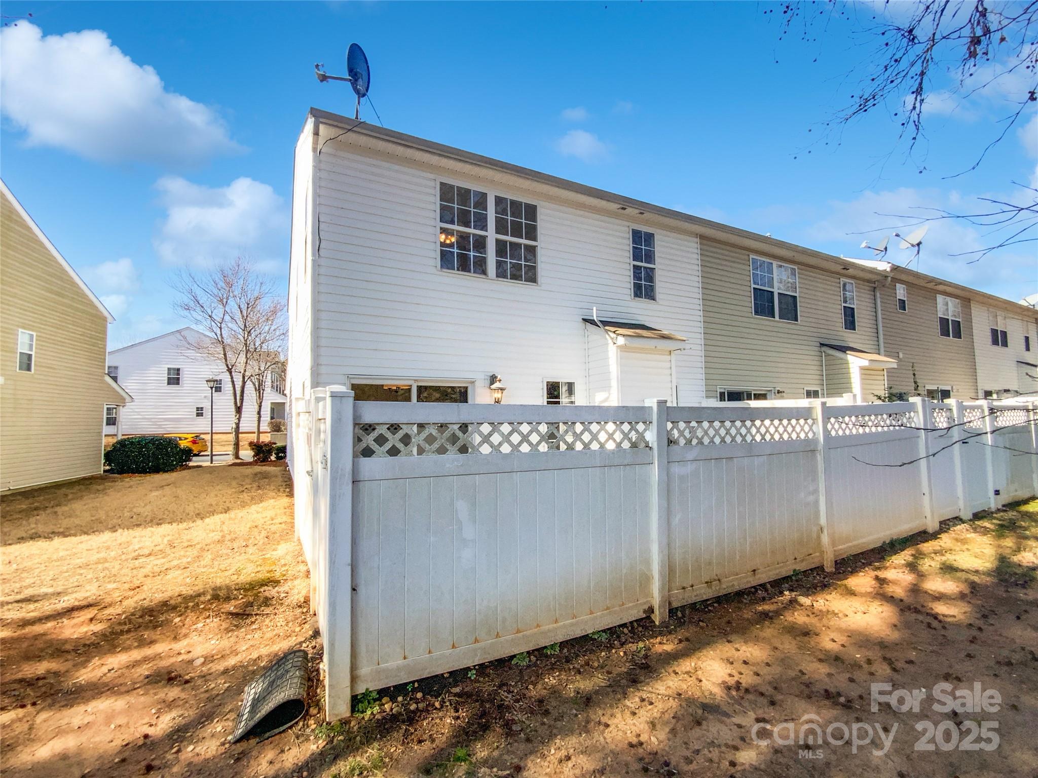 Cascades at River Crossing - Residential