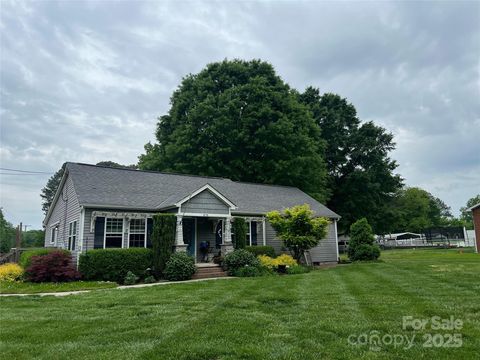 878 Cold Springs Road Concord NC 28025