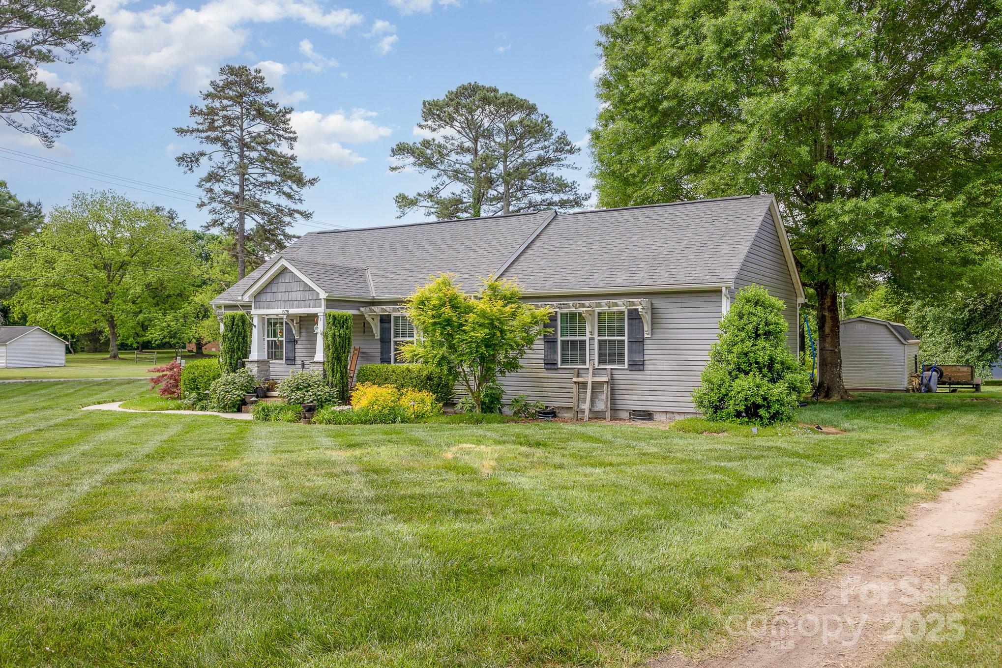 878 Cold Springs Road