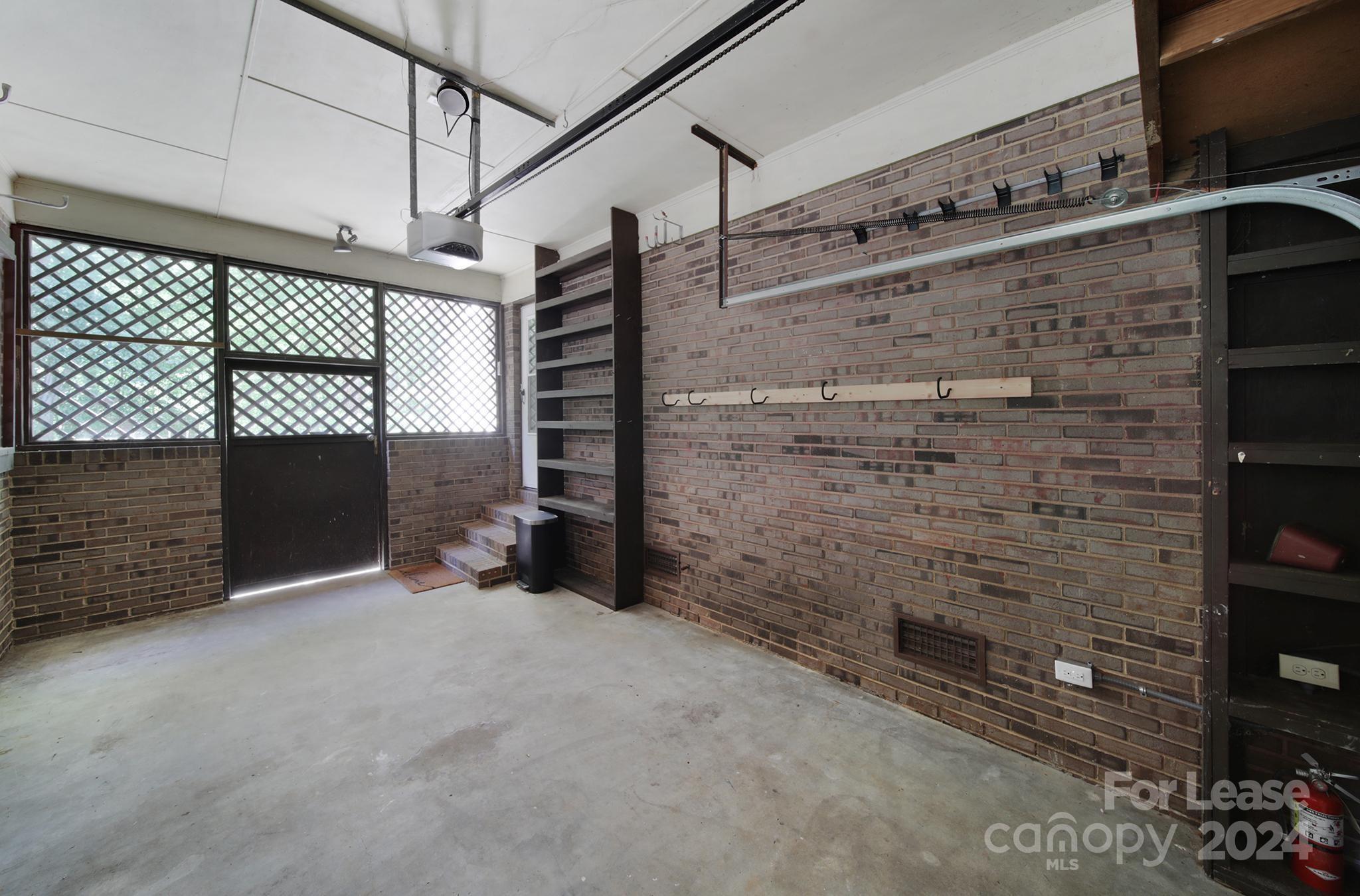 Starmount - Residential Lease