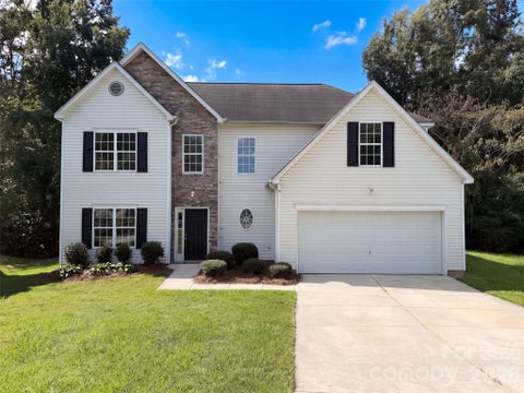 Photo of 8902 Woodland Hills Road, Charlotte, NC 28269 (MLS # 4434257)