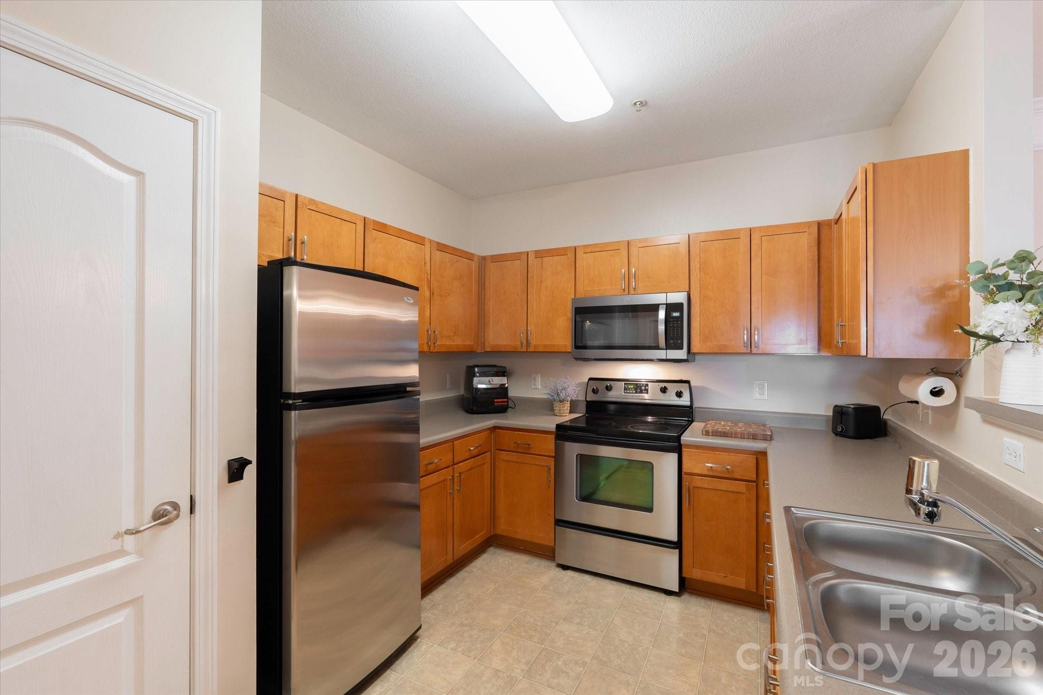 233 Appeldoorn Circle