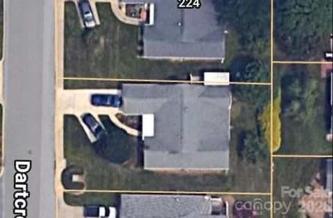 Photo of 220 Dartcrest Drive, Hendersonville, NC 28792 (MLS # 4352223)