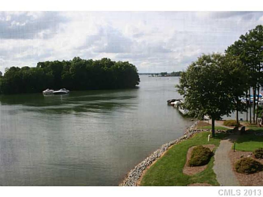 Deeded Boatslip included (30k Value)! Updated kitchen with Granite counter top & SS appliances! 2 spacious bedrooms! High Ceilings in Great room! Awesome Deck and Screened Porch! Best location on the Lake in Cornelius as you are min. to I 77, Birkdale village, and all entertainments! Relaxing setting! Walk to your boatslip, sandy beach & Gazebo area!