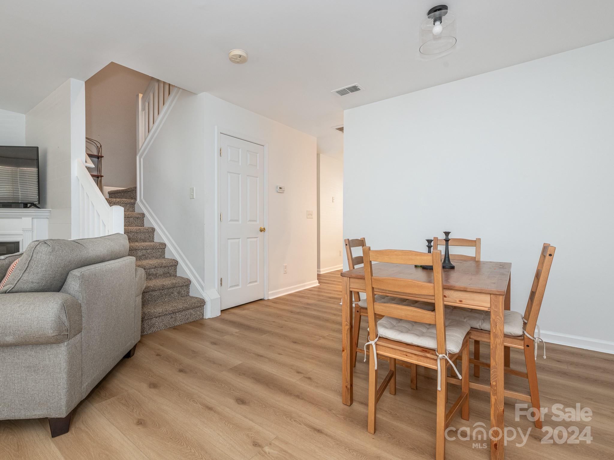 The Townes at River Crossing - Residential