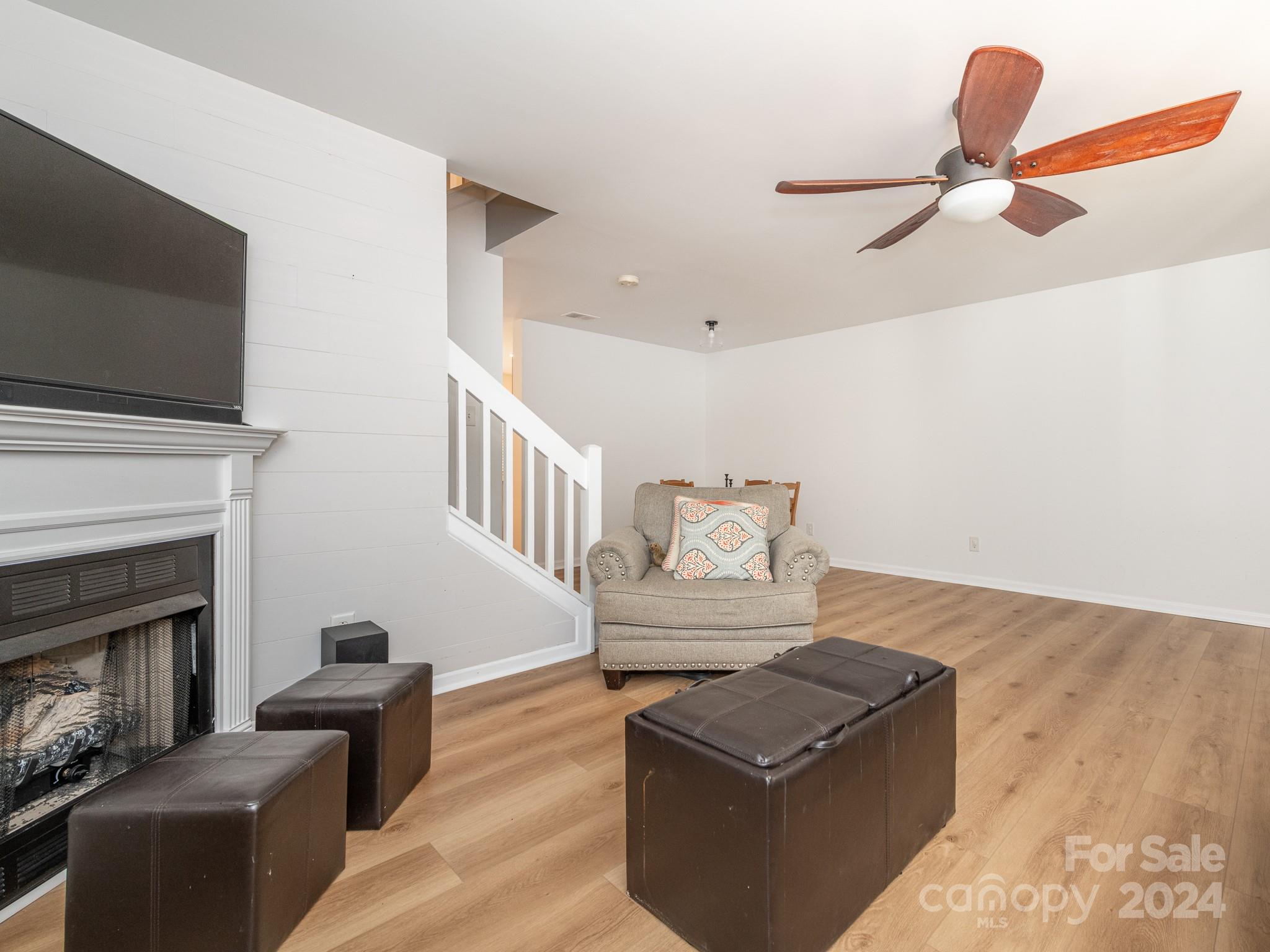 The Townes at River Crossing - Residential