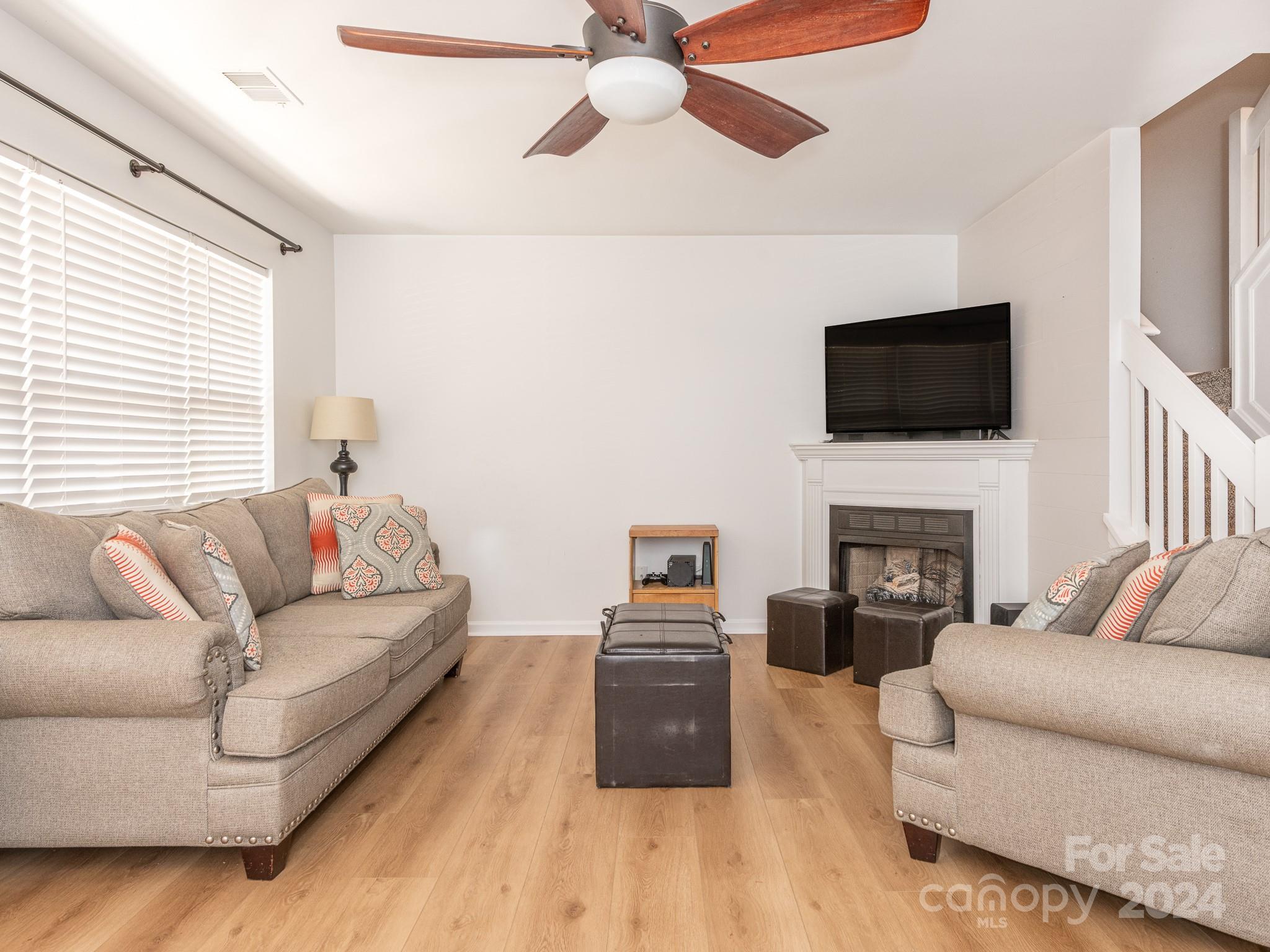 The Townes at River Crossing - Residential