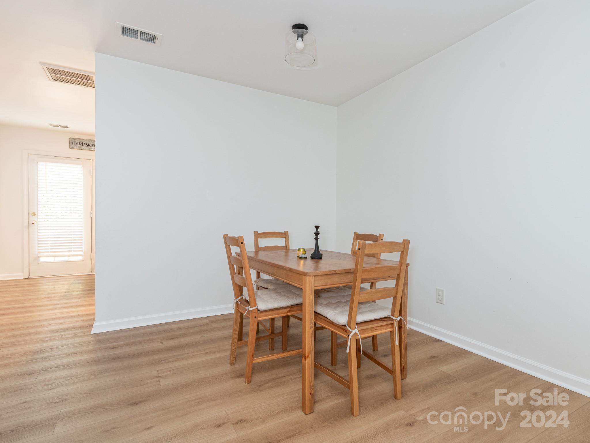 The Townes at River Crossing - Residential