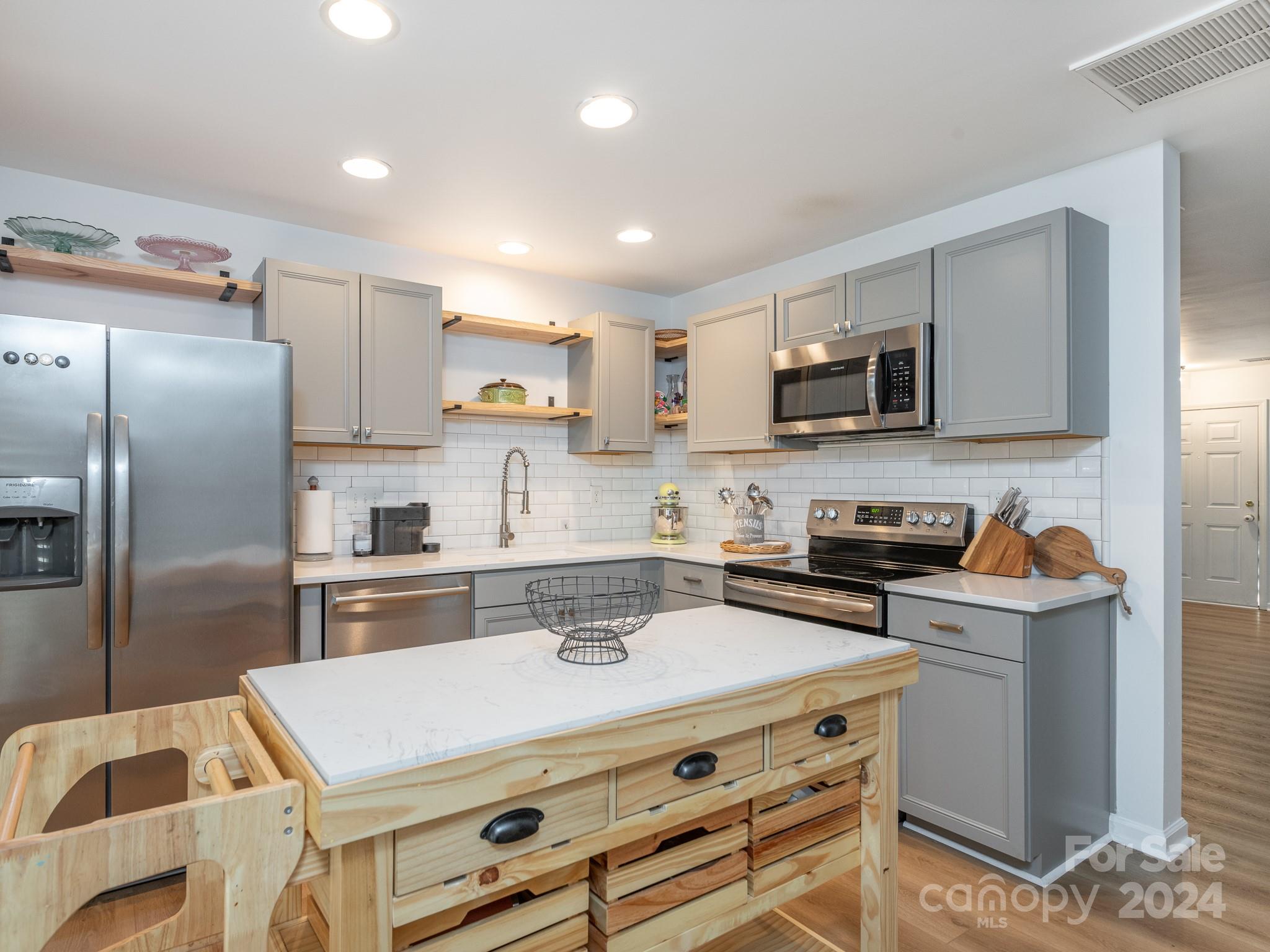 The Townes at River Crossing - Residential