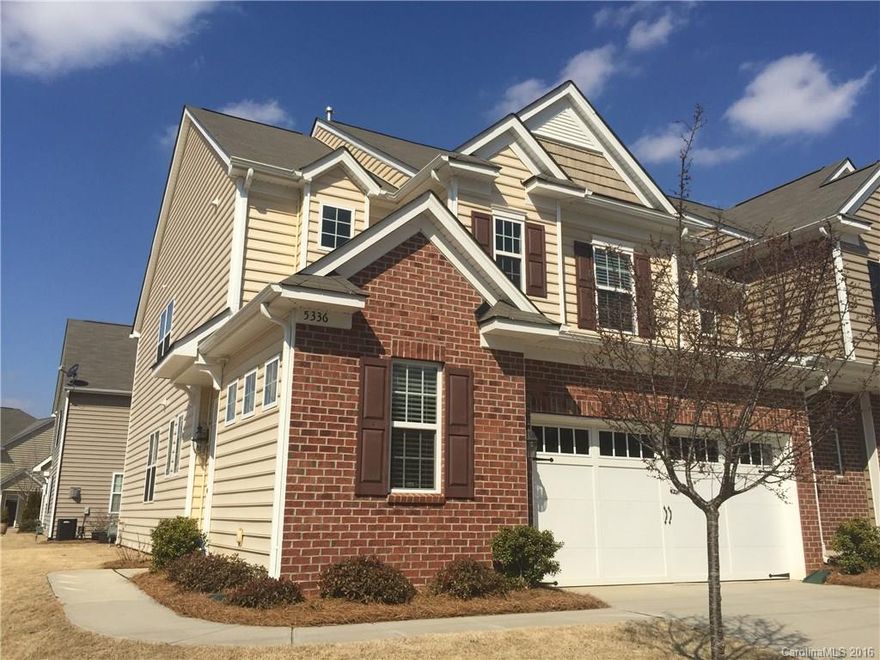 Price just dropped on 6/27/16! Beautiful END UNIT 3 bedroom, 2.5 bathroom town-home in Stone Creek! Conveniently located off Providence Road and I-485, this home offers hardwoods throughout the first level as well as a first floor den/office, and stainless appliances! Kitchen features a gas cook-top and a breakfast bar that overlooks the living room. All 3 bedrooms and the laundry room as located upstairs. Lawn mowing is included in the monthly rent!