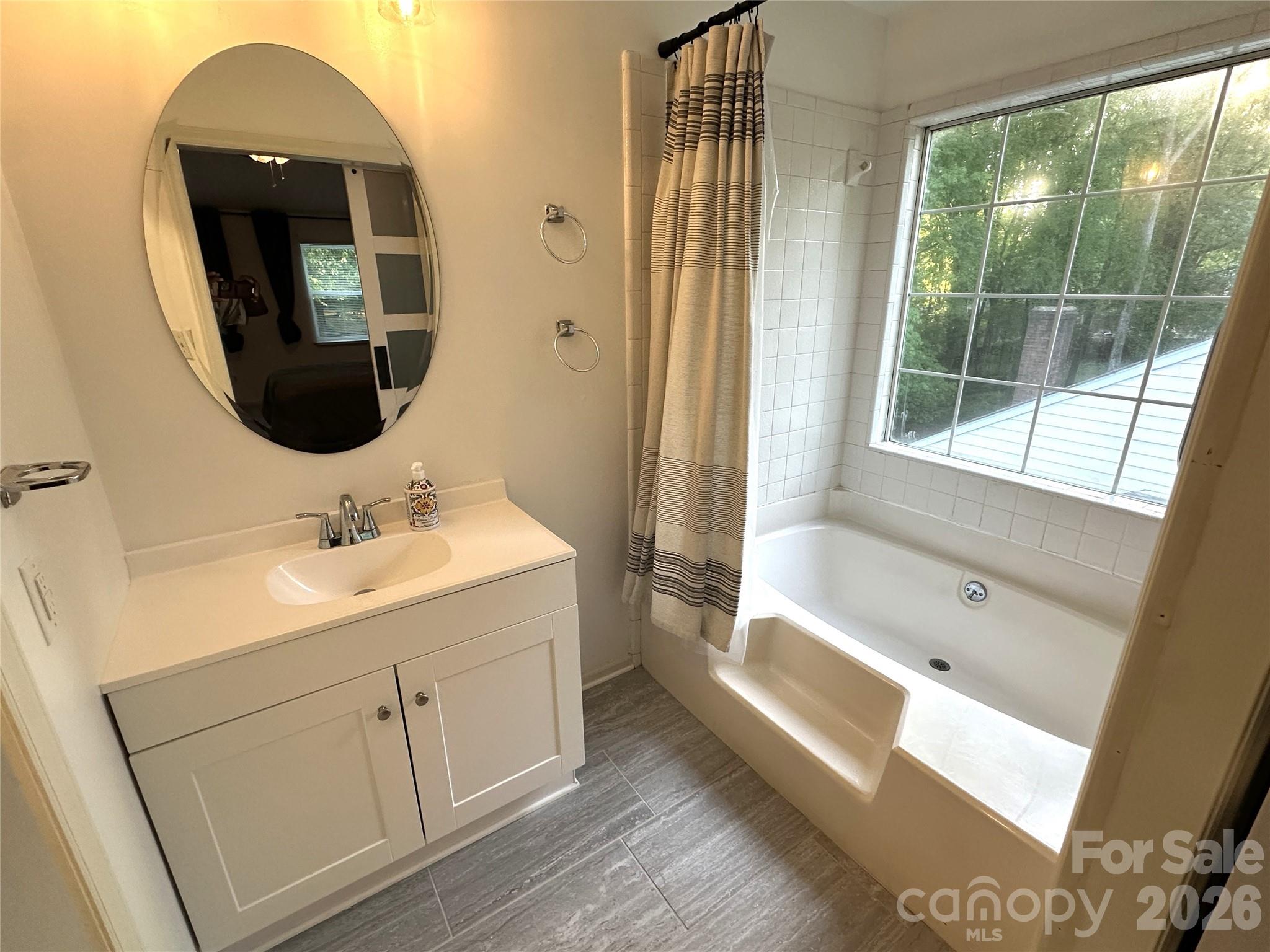 Olde Whitehall - Residential