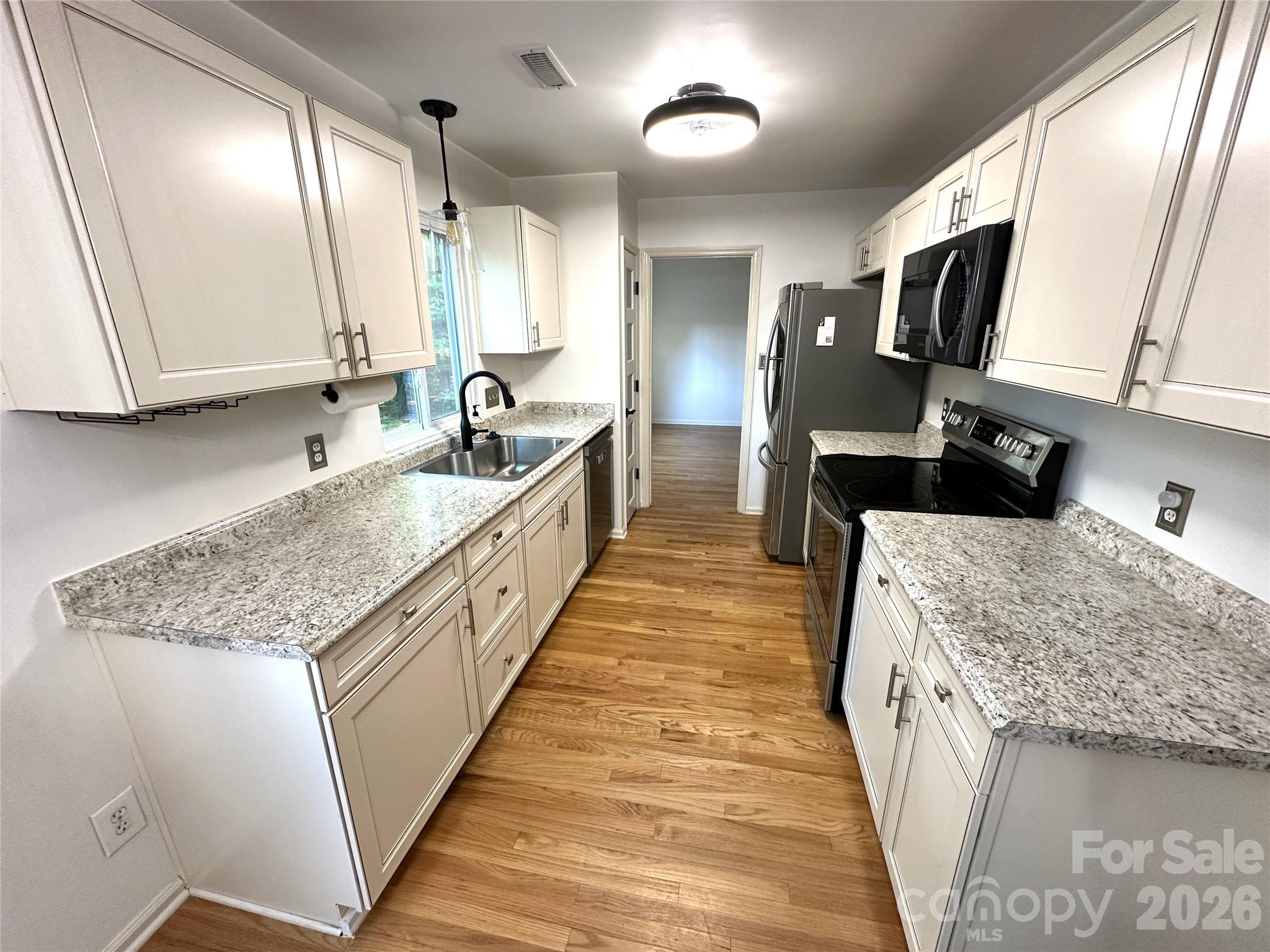 Olde Whitehall - Residential