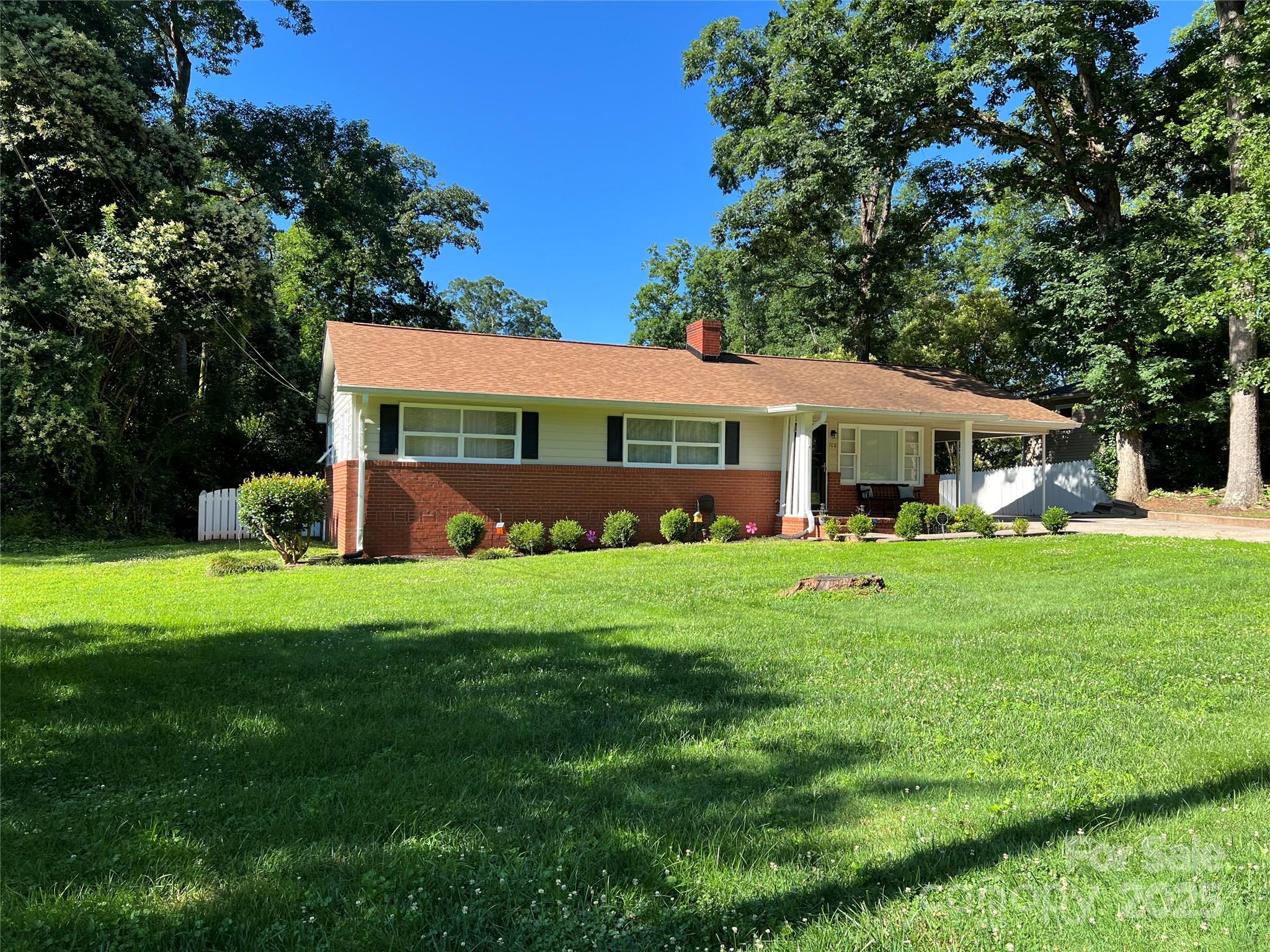 708 East Street 8,9
