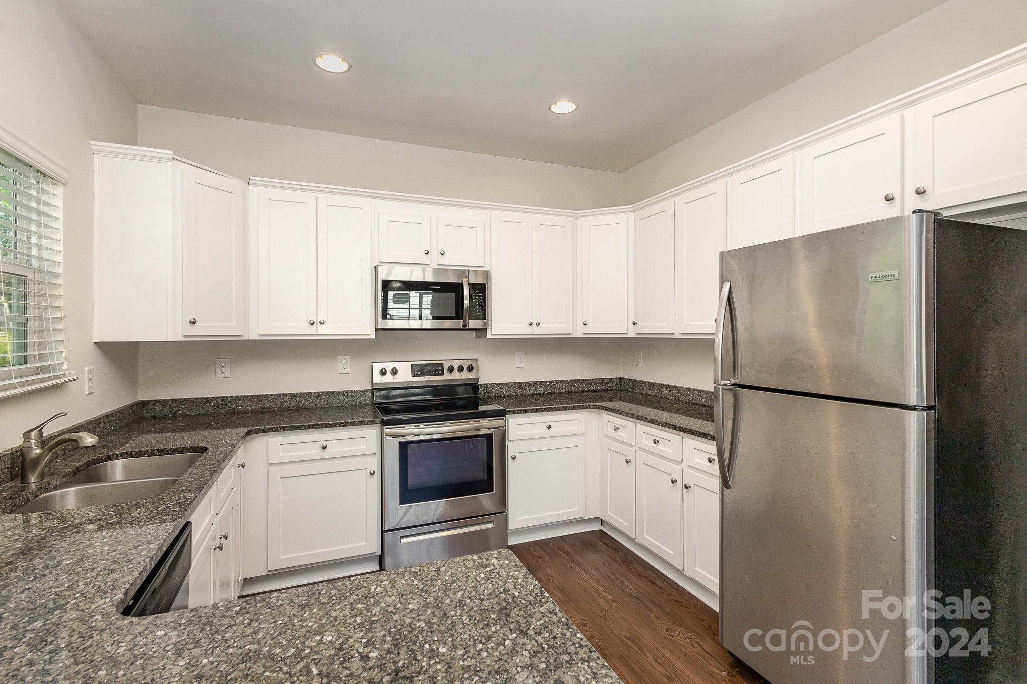 Oakview Commons - Residential