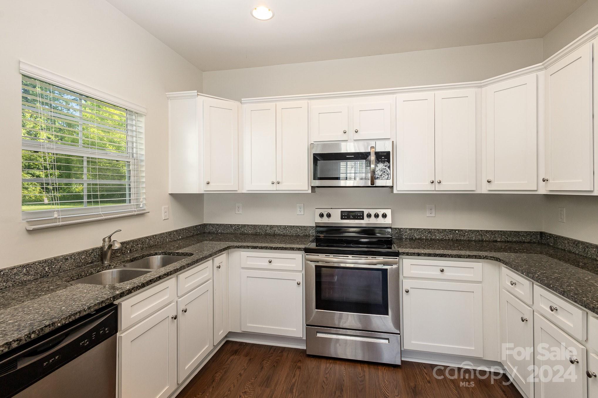 Oakview Commons - Residential