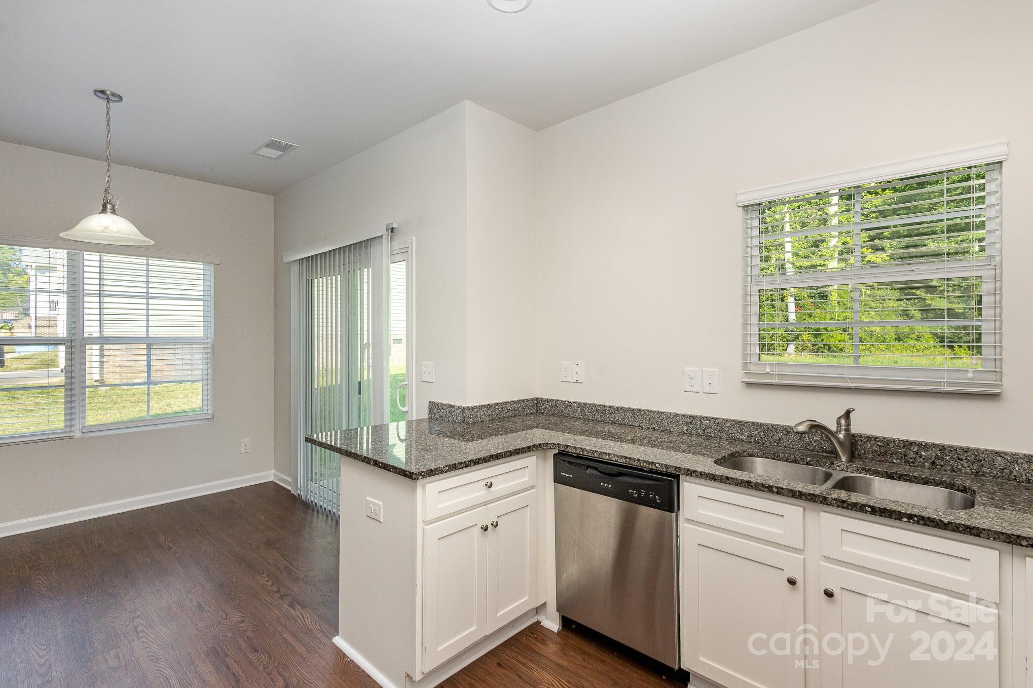 Oakview Commons - Residential