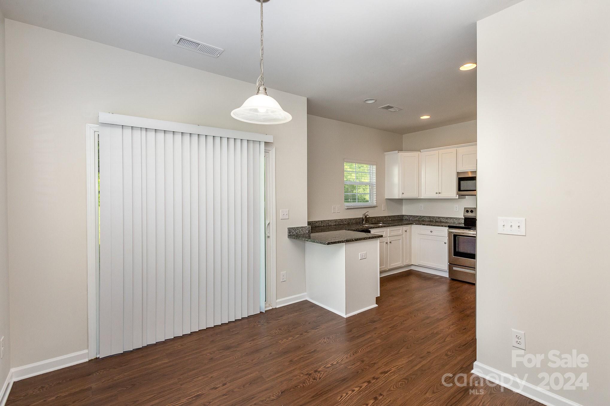 Oakview Commons - Residential