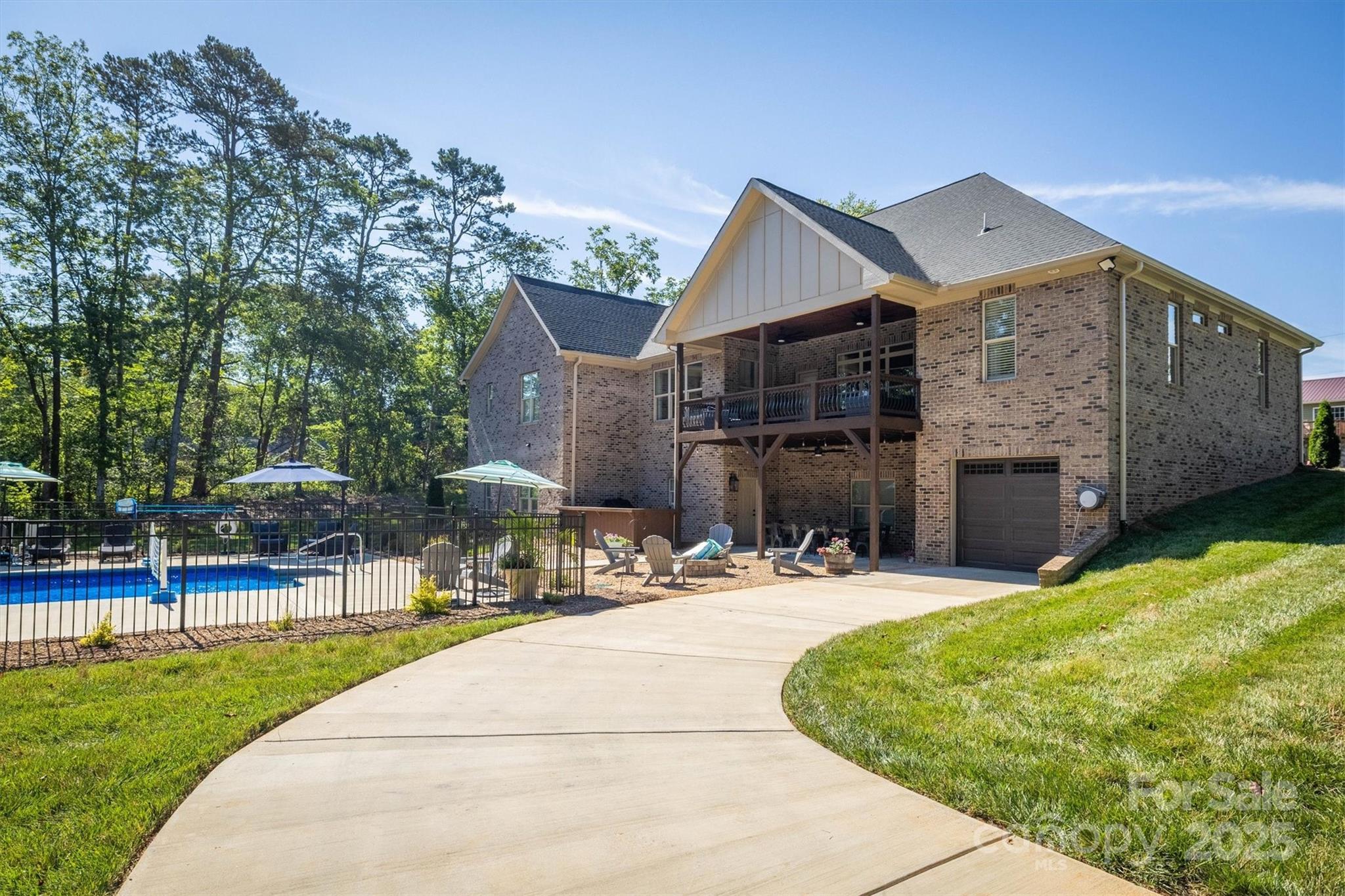 2545 10th Street Court NE