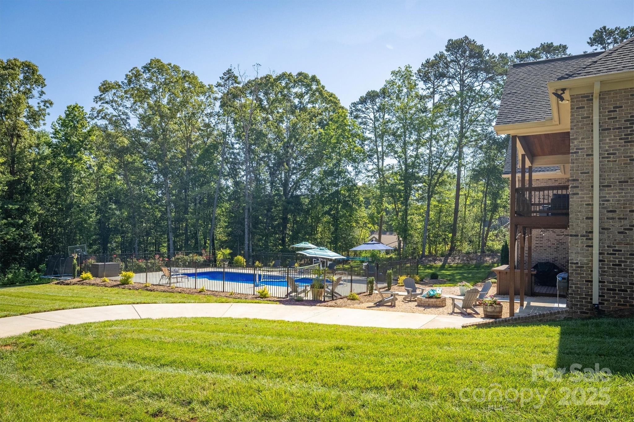 2545 10th Street Court NE