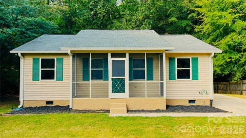 Photo of 828 Cornelius Road, Mooresville, NC 28117 (MLS # 4422565)