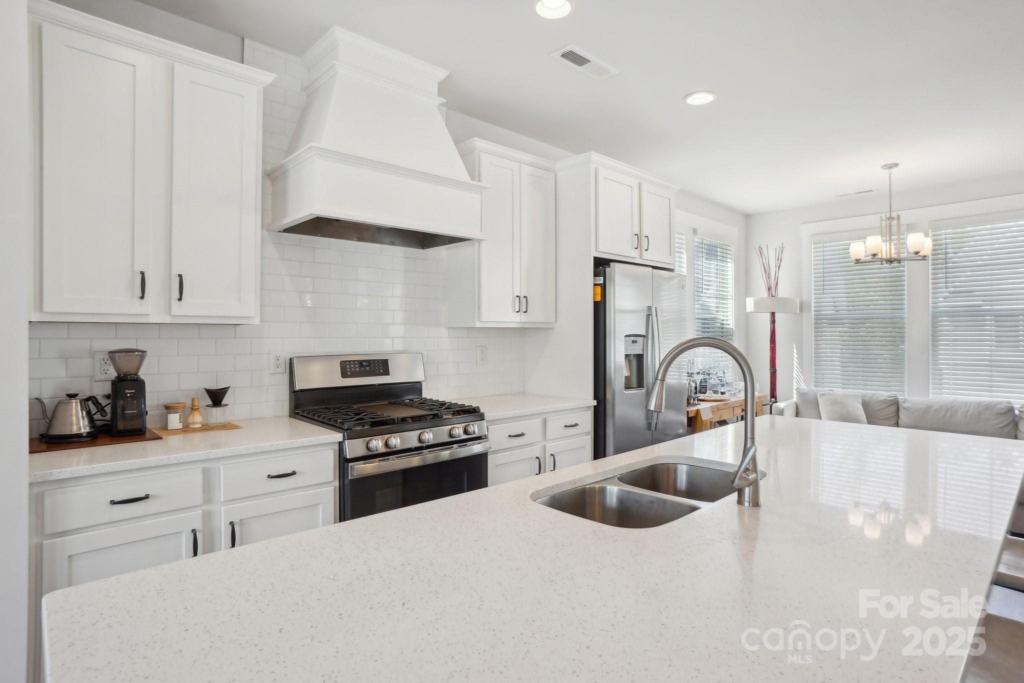 562 Amalfi Drive