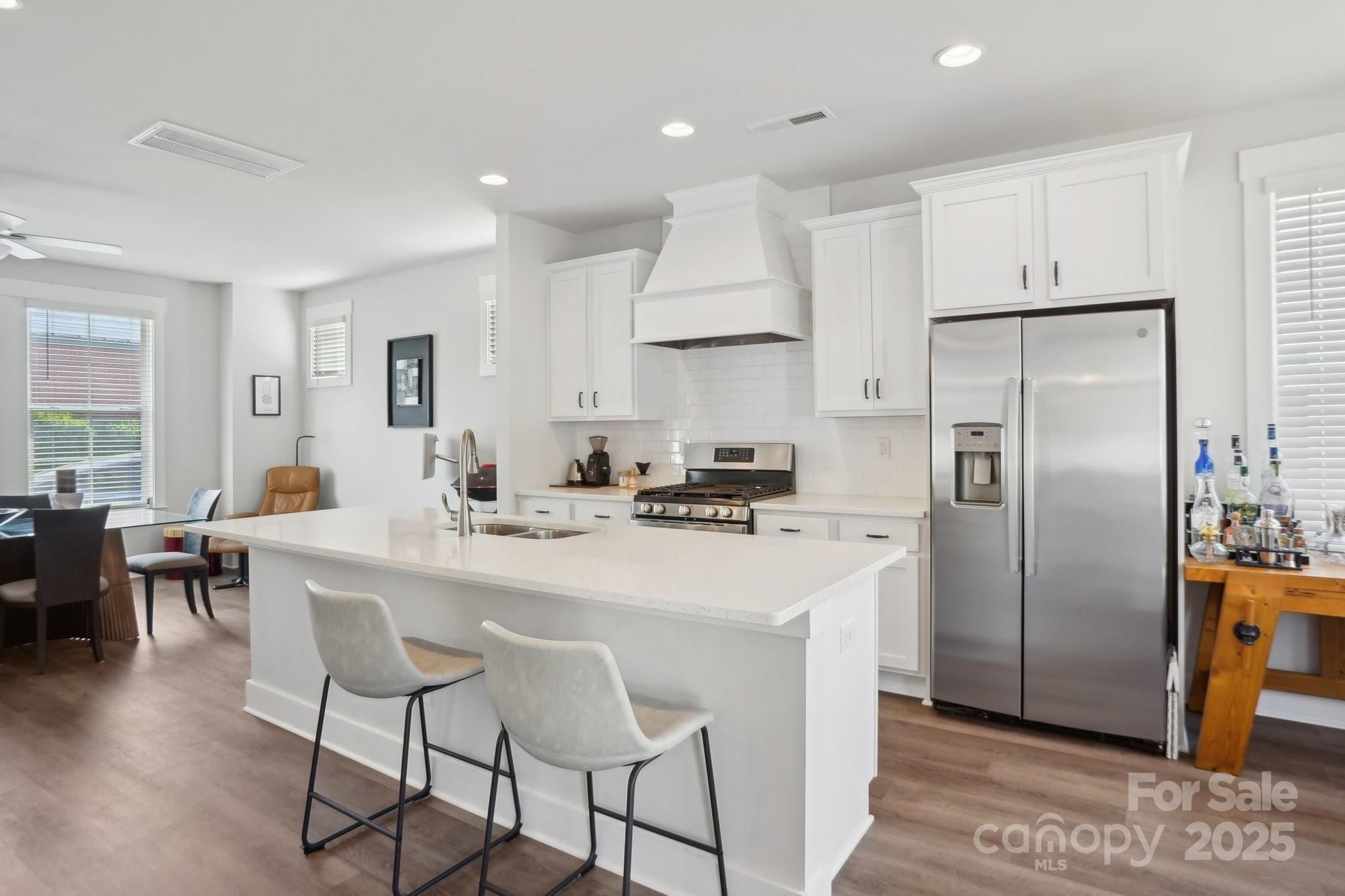 562 Amalfi Drive