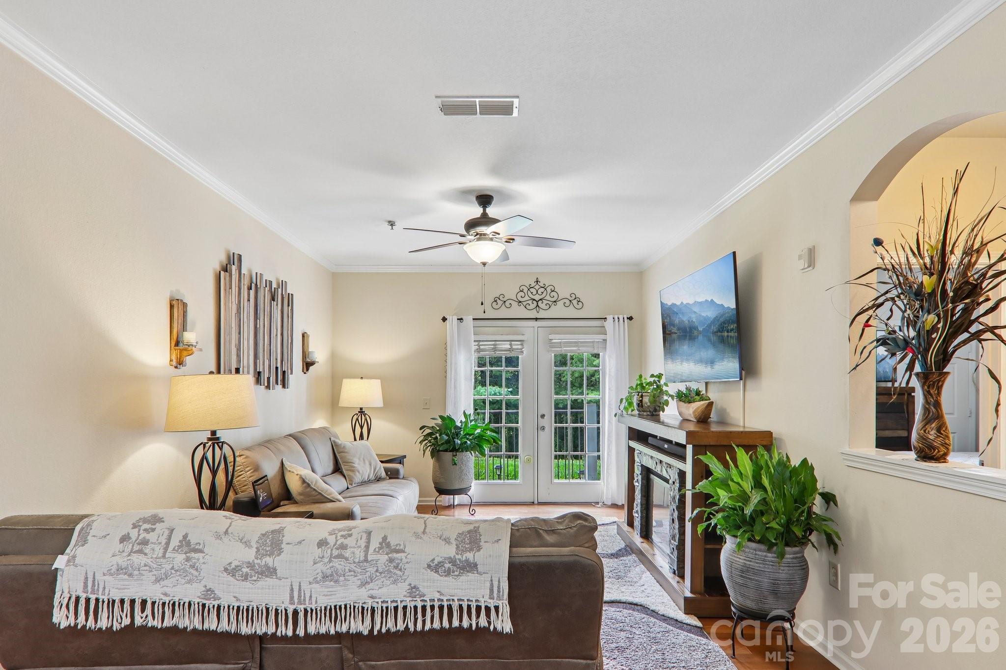 100 Vista Lake Drive 2