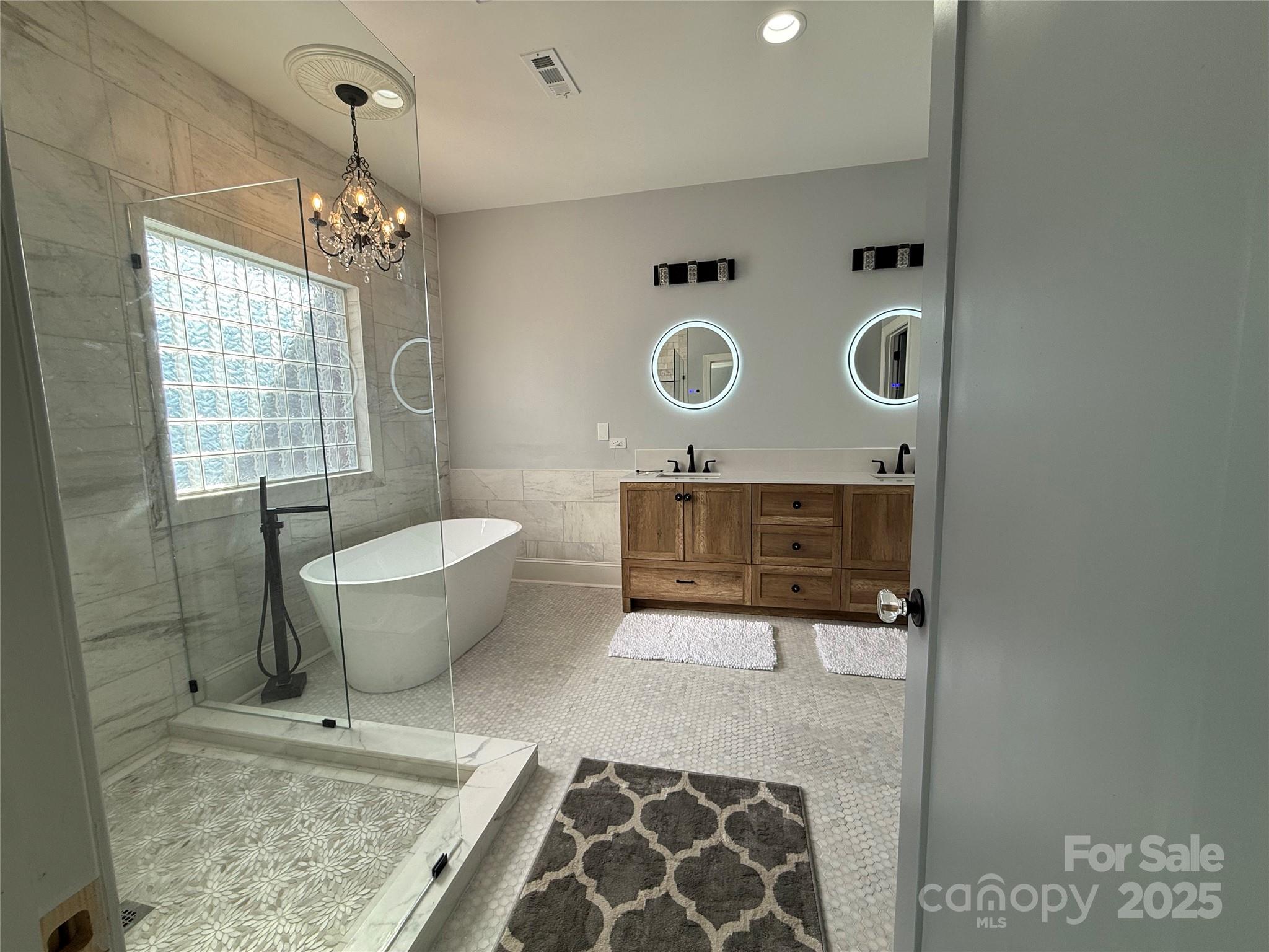 Diane Shores - Residential