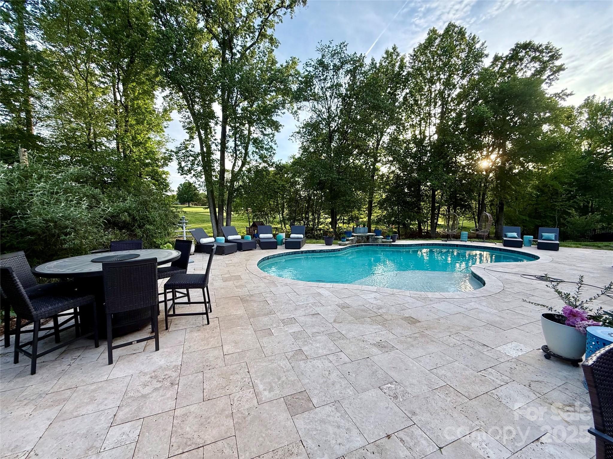 Diane Shores - Residential