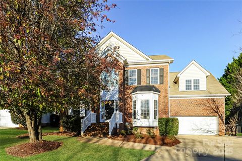Photo of 17132 Knoxwood Drive, Huntersville, NC 28078 (MLS # 4325579)