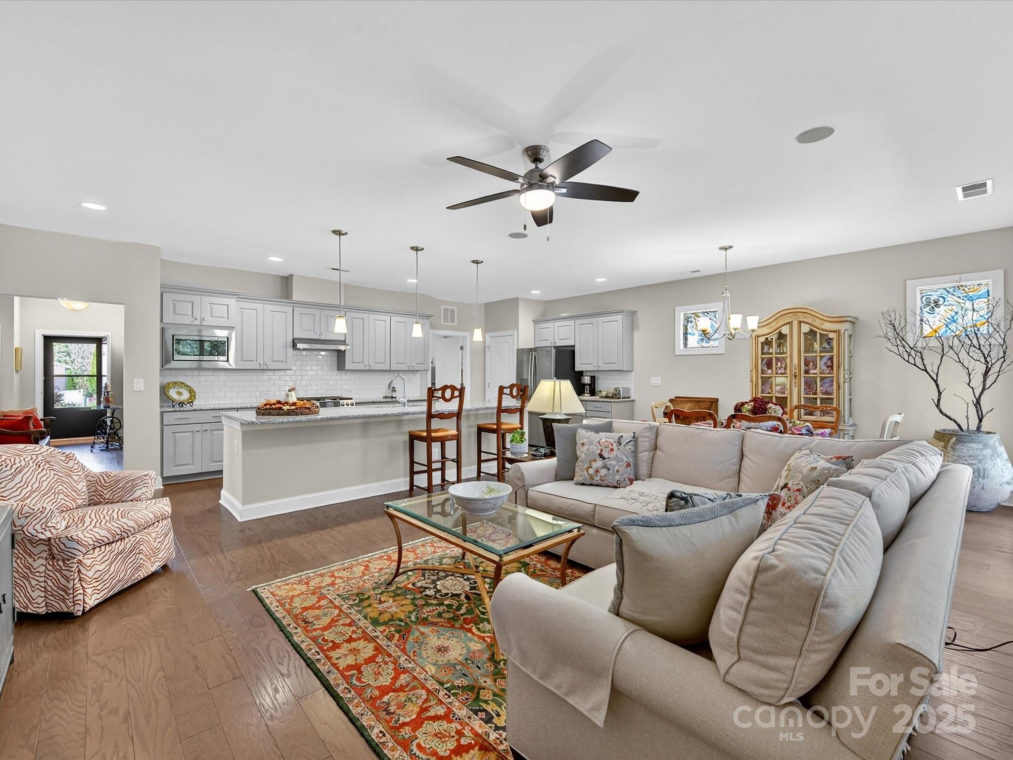 4851 Looking Glass Trail