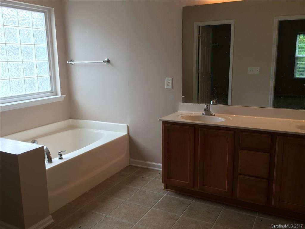 Falcon Ridge - Residential Lease