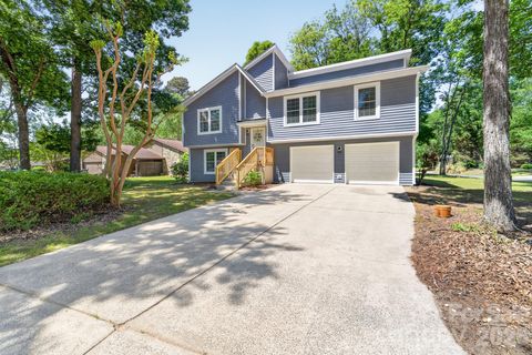 Photo of 10730 Coachman Circle, Charlotte, NC 28277 (MLS # 4373857)