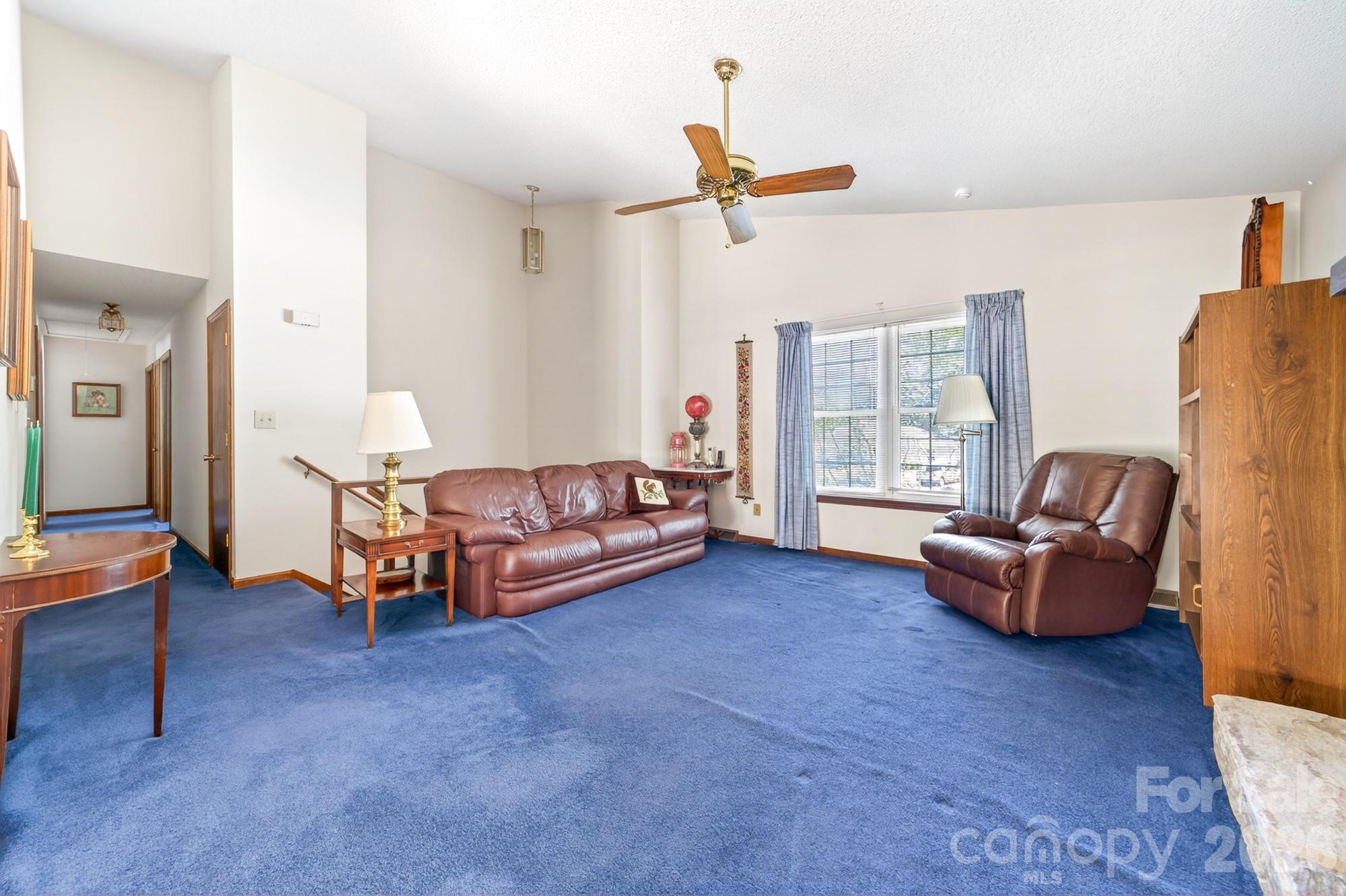 10730 Coachman Circle