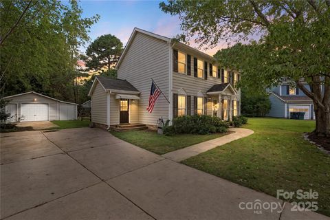 Photo of 2519 Fitzpatrick Lane, Matthews, NC 28105 (MLS # 4308996)