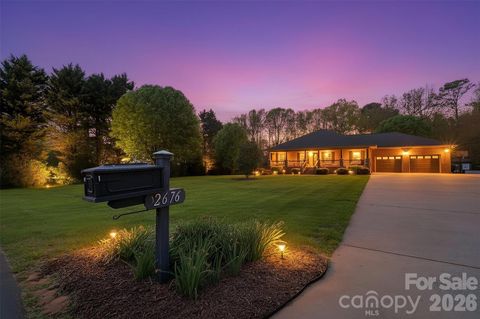 Photo of 2676 Gold Rush Drive, Lincolnton, NC 28092 (MLS # 4366053)