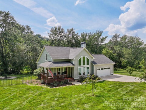 Photo of 31 Baby Bear Cove, Clyde, NC 28721 (MLS # 4415038)