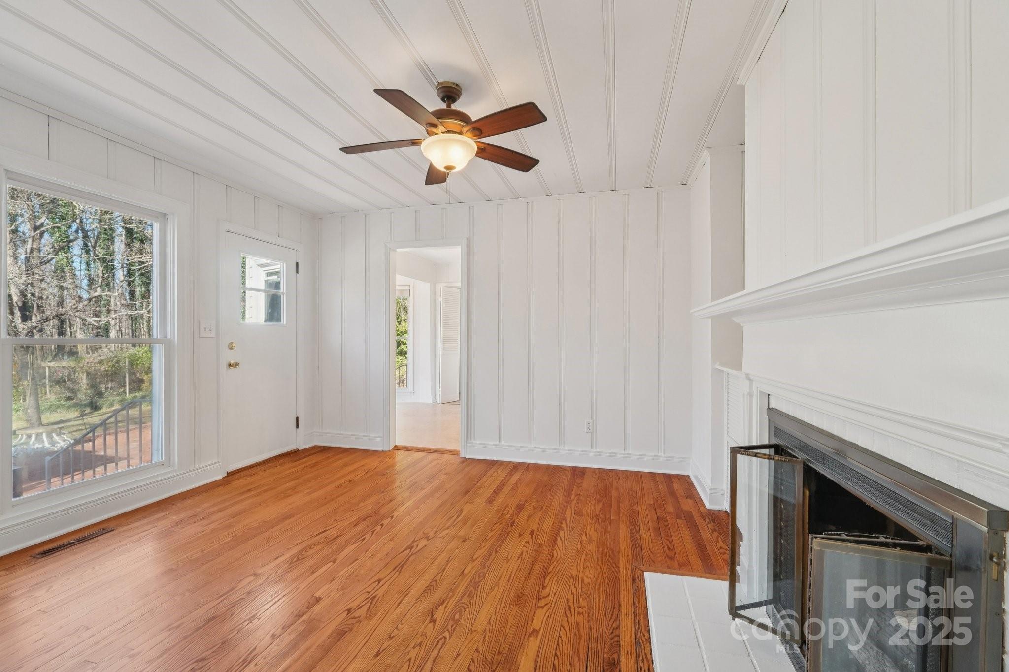 Twin Lakes - Residential