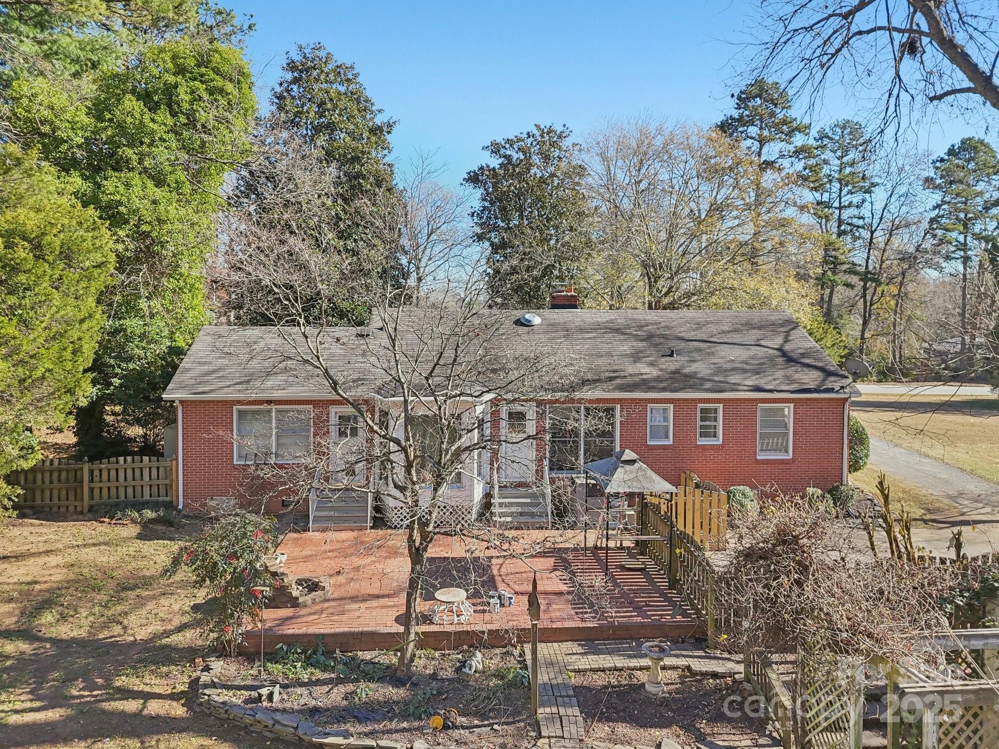 Twin Lakes - Residential