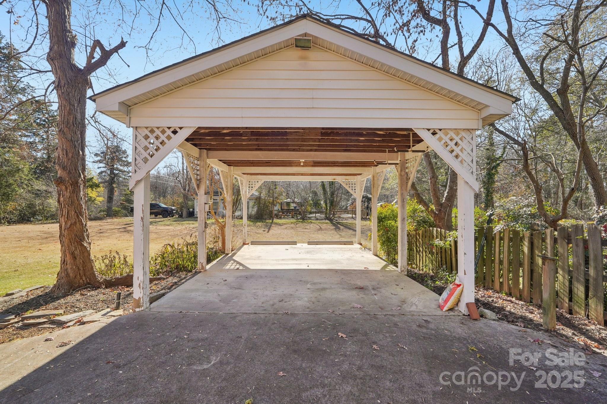 Twin Lakes - Residential